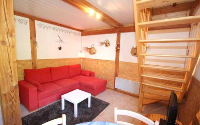 Chalet With One Bedroom In Cornimont, With Wonderful Mountain View And Enclosed Garden 12 Km From The Slopes