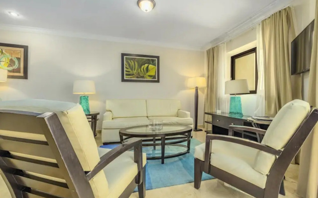 One Bedroom Condo w Amazing Views Luxurycomplex