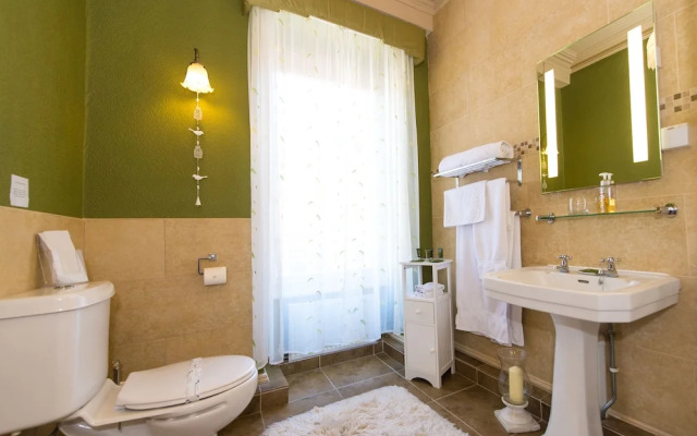 Victoria House Room Only Accommodation