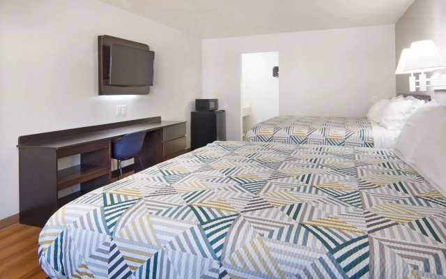 Motel 6 Lancaster, TX - DeSoto - Lancaster
