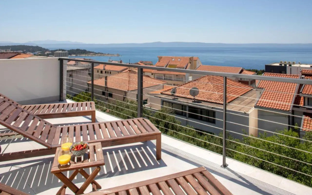 Apartments Left & Right with jacuzzi, 4 stars