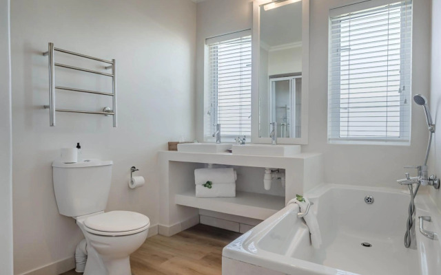 Robberg Beach Lodge - Lion Roars Hotels & Lodges