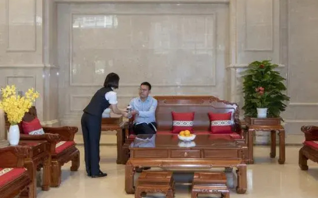 Vienna International Hotel (Zhangshu Times Square Renhe)