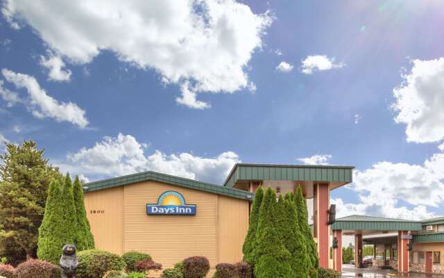 Days Inn by Wyndham Black Bear