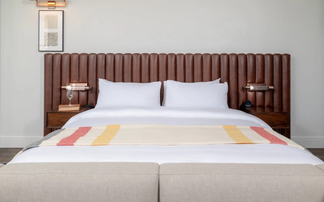 Surety Hotel, Autograph Collection