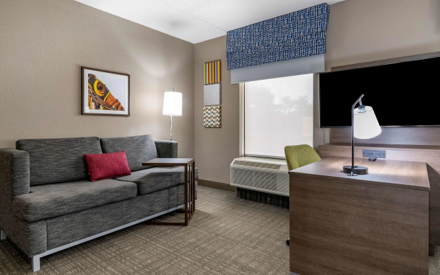 Hampton Inn & Suites Louisville East