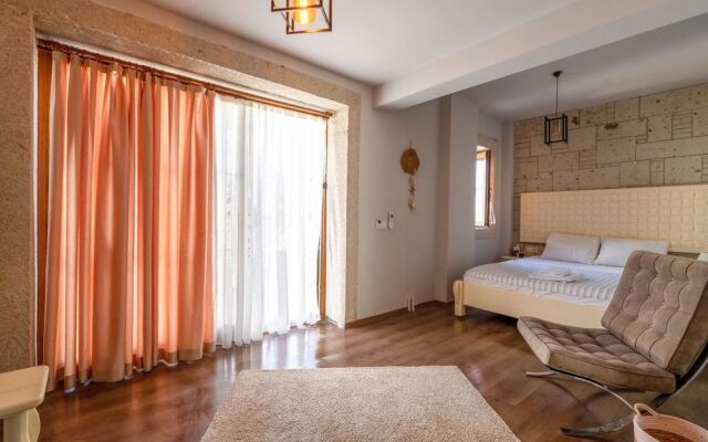 Lulu Inn Çeşme