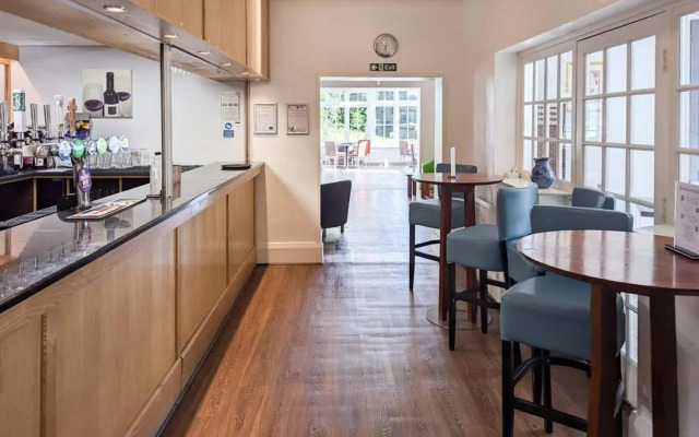Oriel Hotel