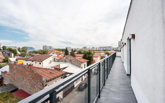 Sunflower- Designer 2R apartment near Piata Unirii with circular terrace