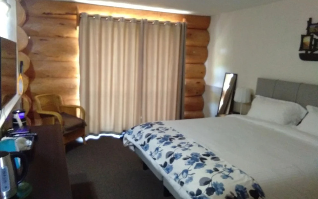 Cariboo Log Guest House