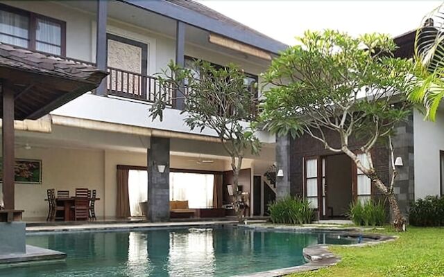 Villa Fanisa