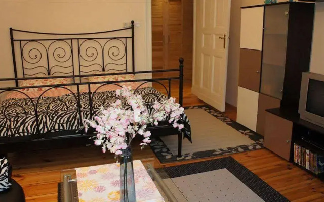 2-Room Apartment Emdener Strasse