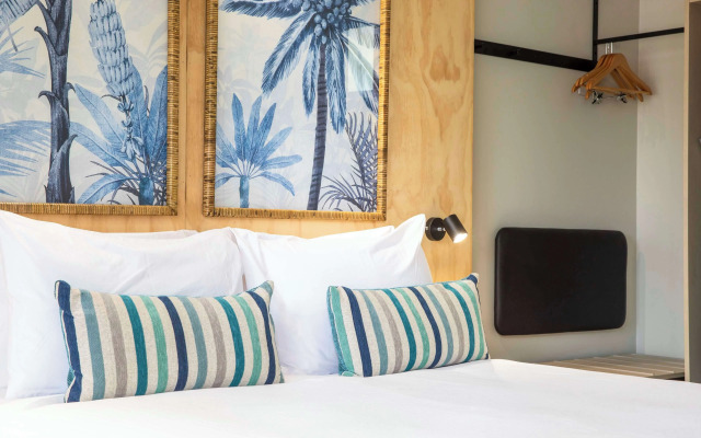 Nightcap at Marine Hotel