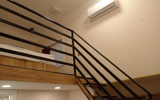 London Hotel and Guest House