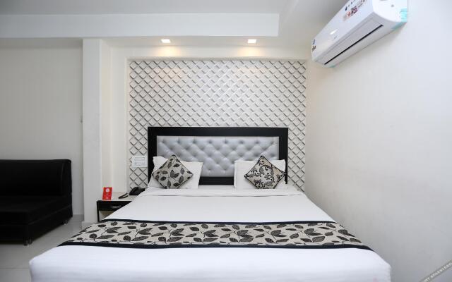 OYO 9050 Hotel Saya