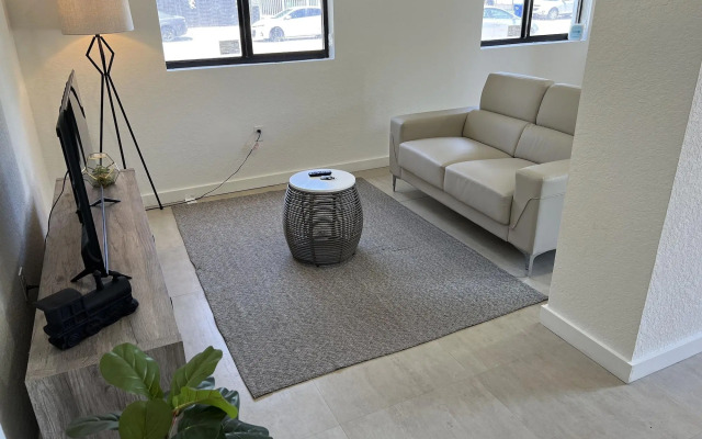 Renzzi Wynwood Apartments