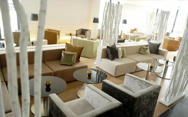 Hotel AVA