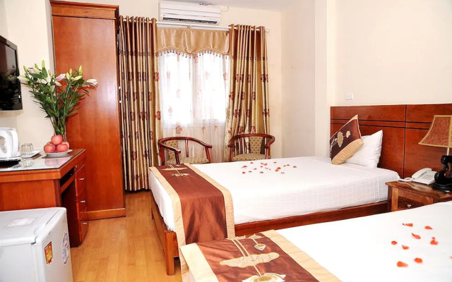 Sunflower Hotel & Travel