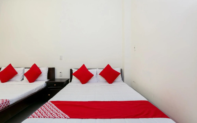 OYO 117 Gina Hotel
