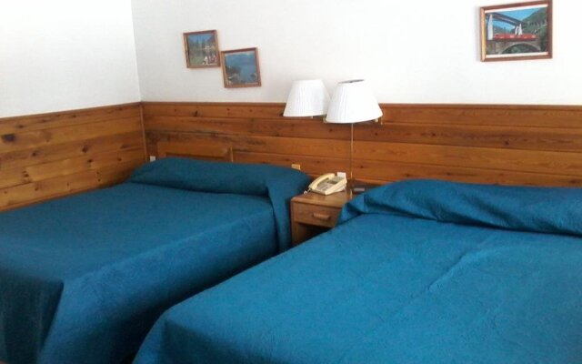 Quiet Bay Inn & Café