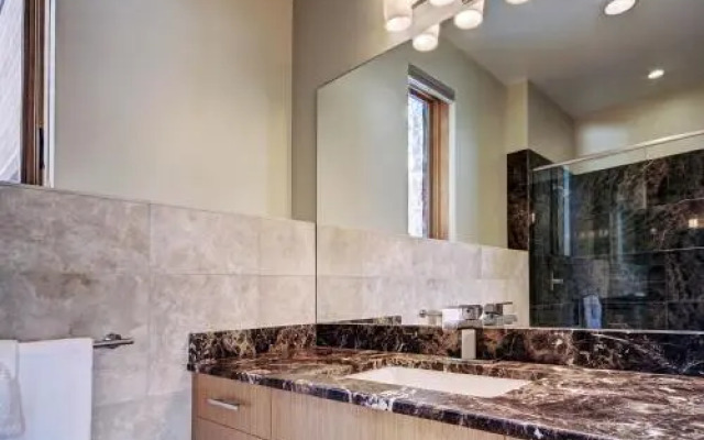 White Cloud Mountain Home