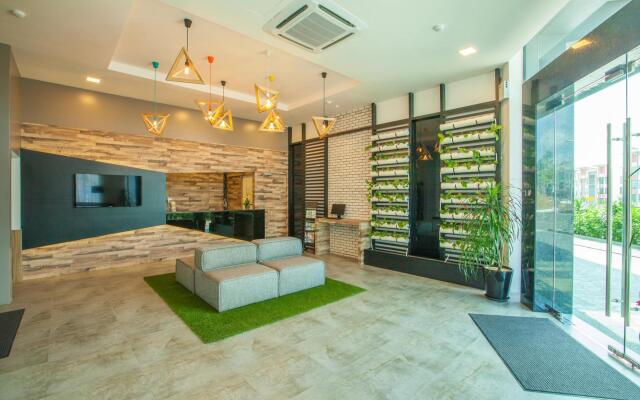 Bzz Hotel