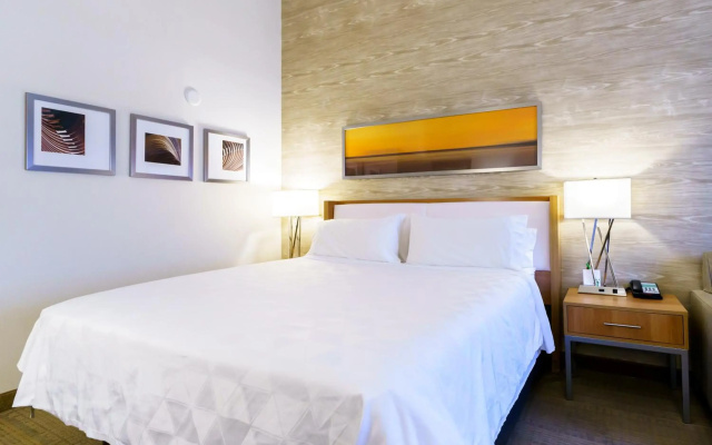 Iris Hotel Cape Cod