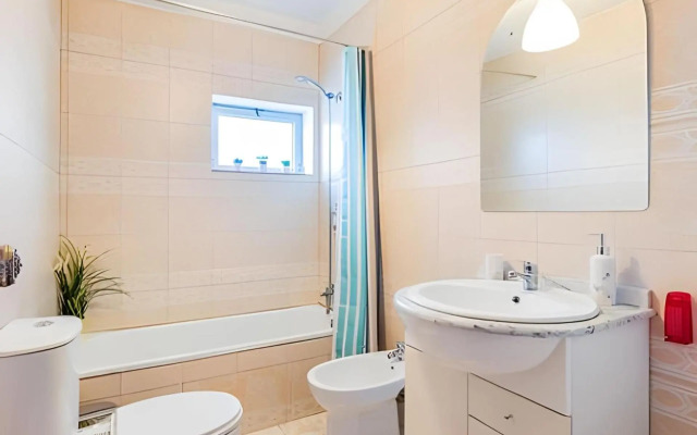 Stunning View Apartament by BnbHost