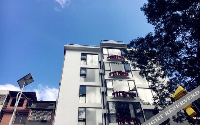 Q Plus Guilin Zero Distance Li Homestay Hotel