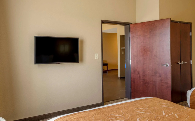 Comfort Suites - фото 5
