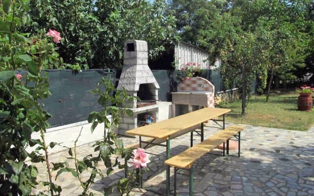 Apartments Nela Valdebek