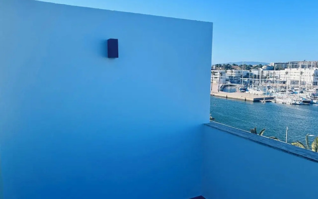 Spectacular Lagos Marina View apt on Promenade