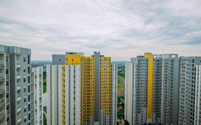 Comfortable and Lovely 2BR Apartment at Springlake Summarecon