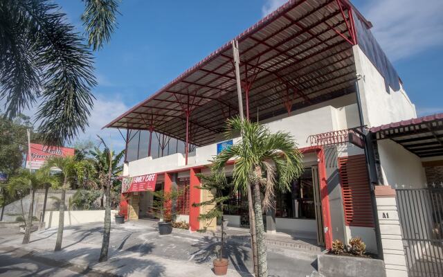 Super OYO 283 Helvetia Residence