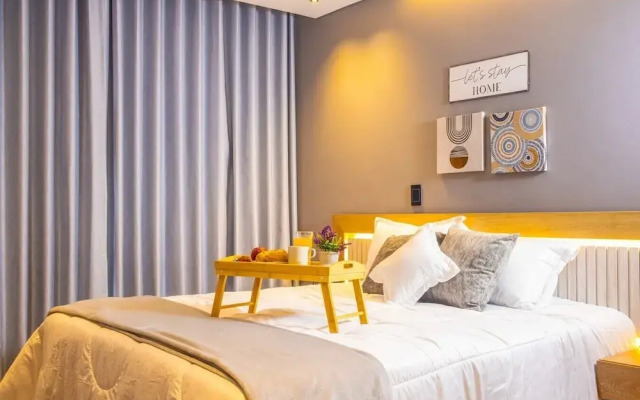 Cozy Comfort at Rosa Negra Stadio Suite