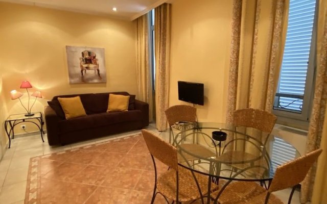 Cannes Holiday Suites