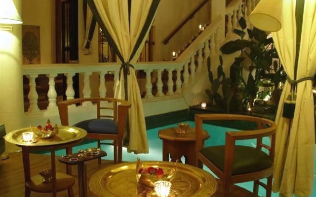 Riad Moucharabieh