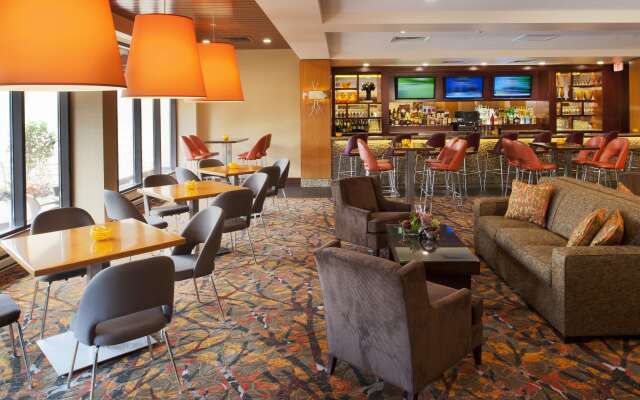 DoubleTree by Hilton Hotel St. Louis - Chesterfield