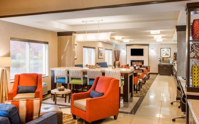 Comfort Suites Columbus West - Hilliard