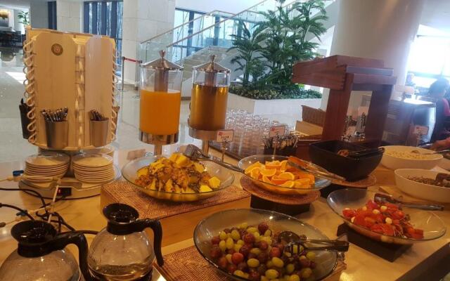 CO-OP City Hotel Harborview