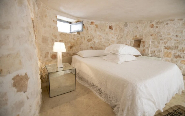 Trullo e Lamie Fiabeschi con Piscina Privata