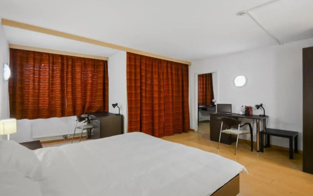 Neuchatel City Hotel