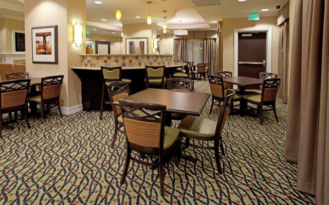 Holiday Inn Express & Suites Newberry by IHG