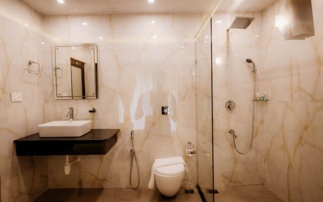 Lamour Beach Resort
