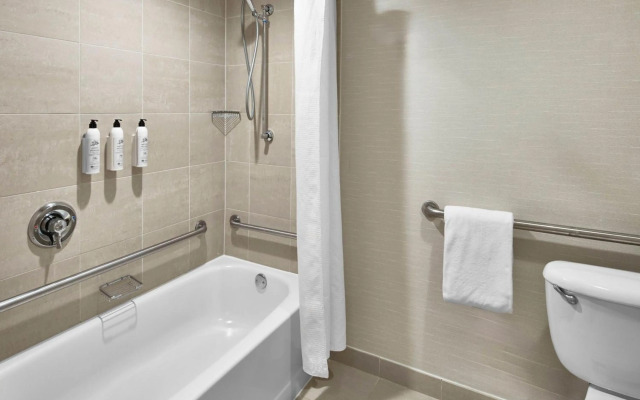 Delta Hotels by Marriott Toledo