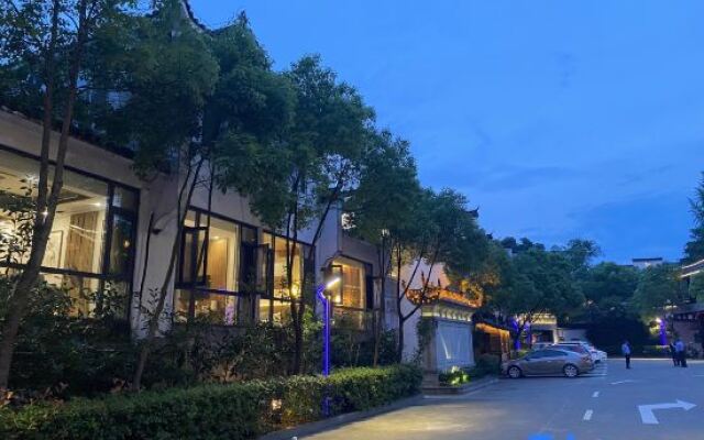 wuyaun laojie house