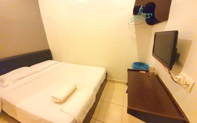 OYO 89715 CK Hotel