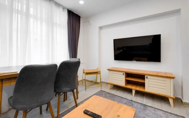 Cozy Flat 10 min to Marmaray and Uskudar Coast