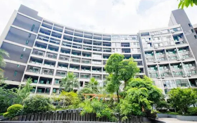 Jingjiang Chunshe Apartment (Guilin Railway Station Branch)