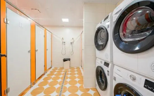 The Qixi Youth Hostel (Shanghai Hongqiao Center Branch)